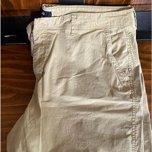 🩳Men’s Aero Khaki Shorts 🩳